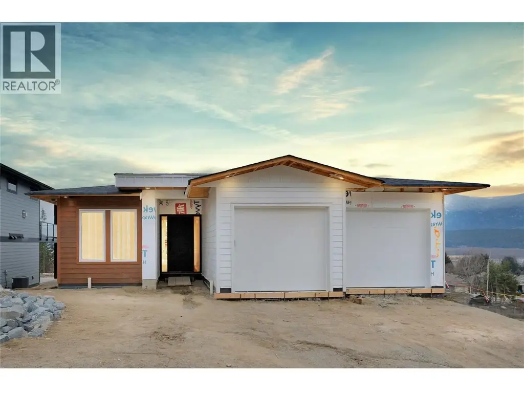 931 25 Avenue Sw, Salmon Arm